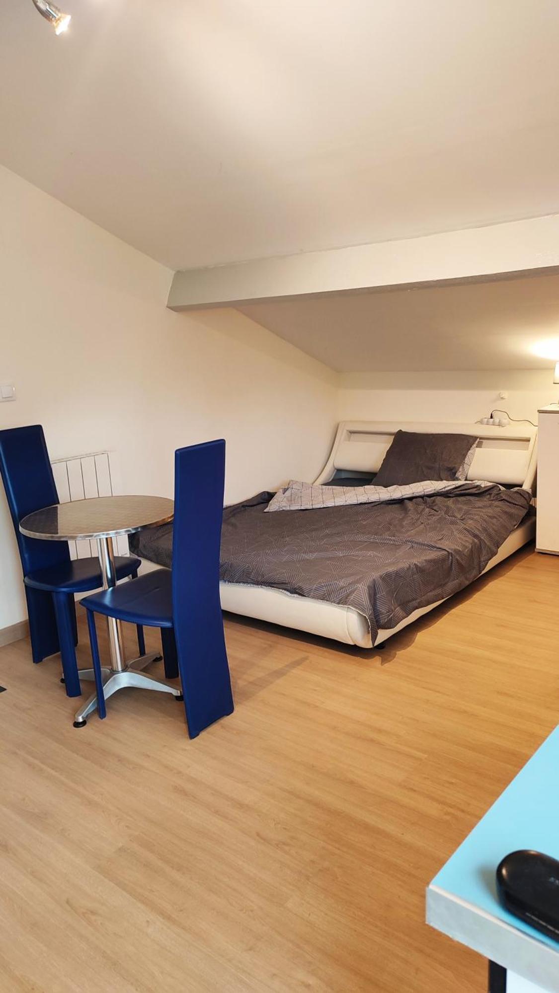 Pour Ou Deux Personnes La Courneuve